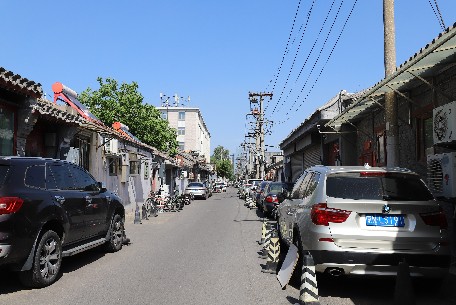 东四十一条胡同 - 是北京市东城区的一处历史悠久的古老街巷