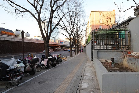 德胜门外大街 - 为北京市西城区的一条重要街道